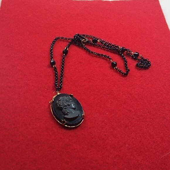 Black Mourning Vulcanite? Cameo Pendant Black Chain Beaded Necklace Cottagecore - Picture 1 of 7